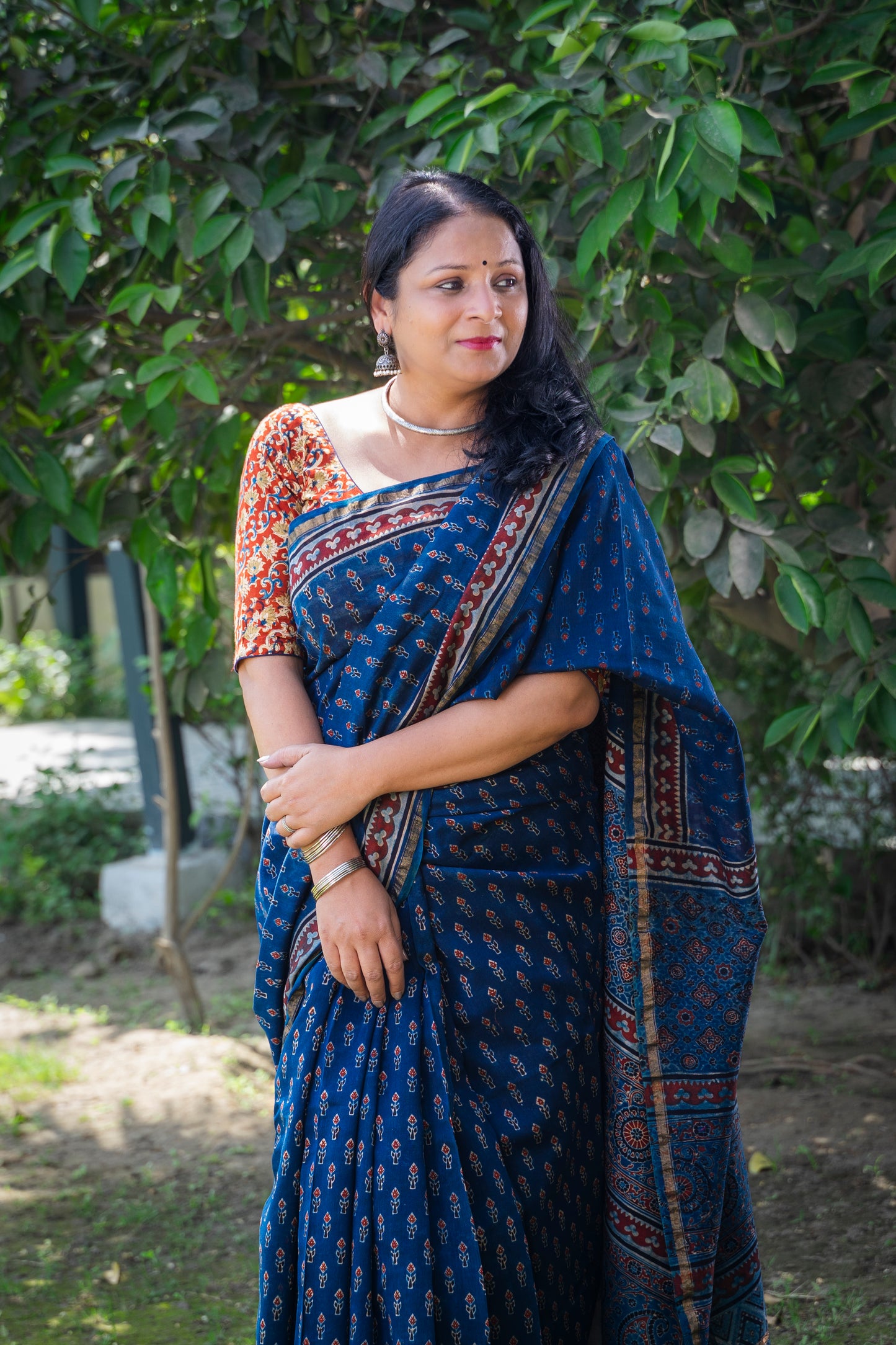 INDIGO RED FLOWER AJRAKH BLOCK PRINT SARI