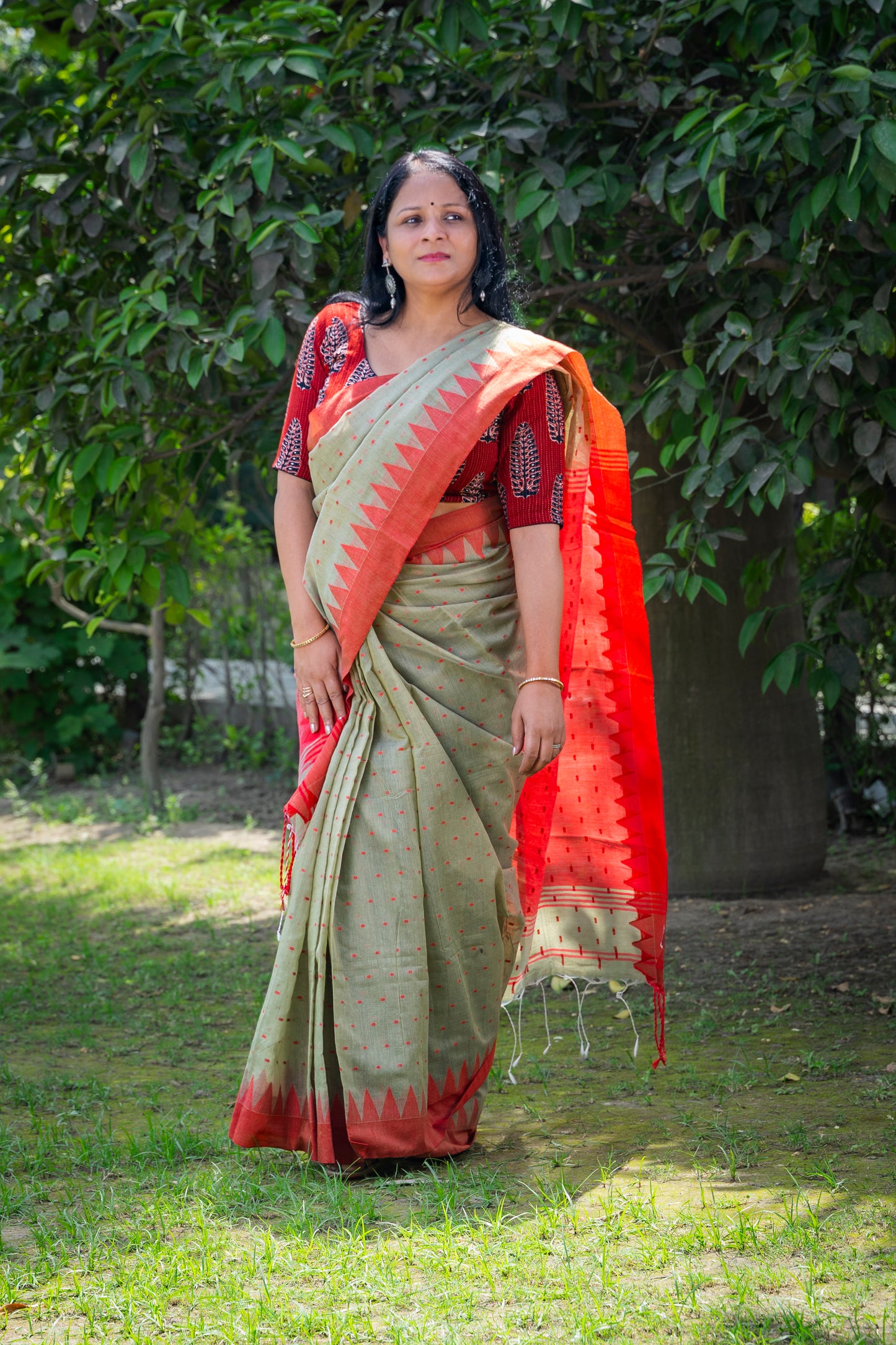 PASTEL GREEN-RED HANDWOVEN COTTON SARI