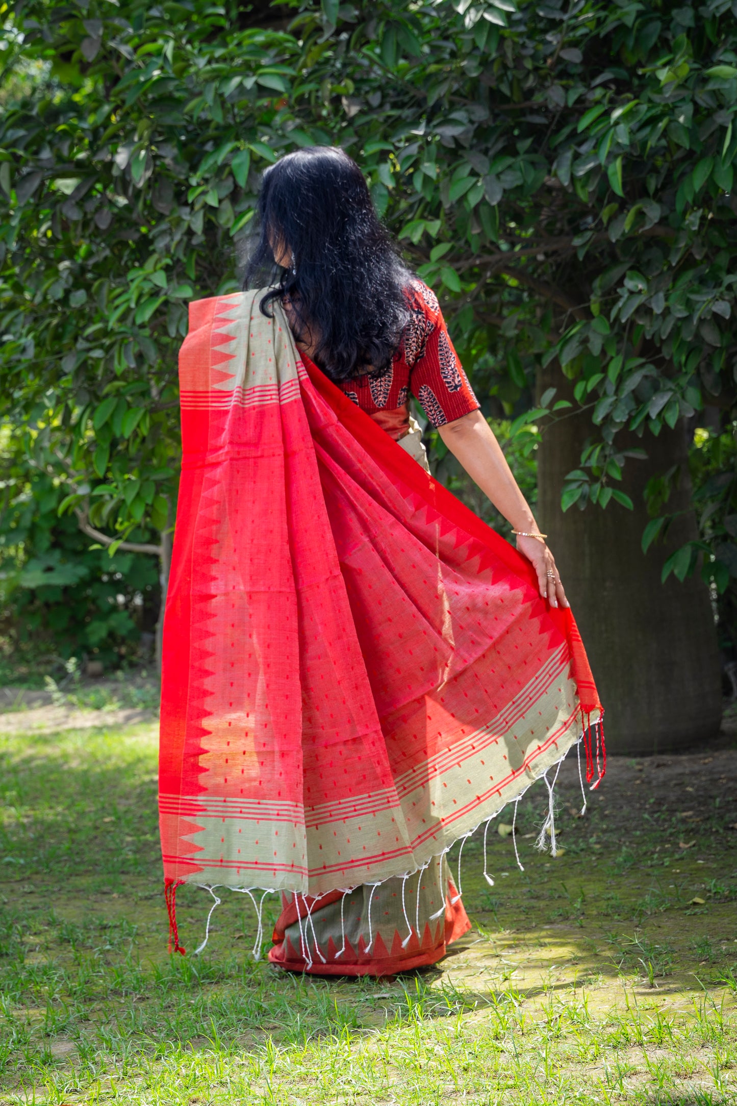 PASTEL GREEN-RED HANDWOVEN COTTON SARI