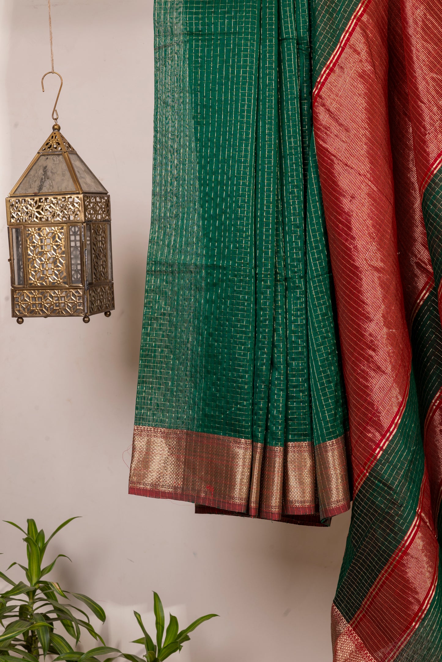 GREEN-RED MAHESHWARI HANDLOOM SARI