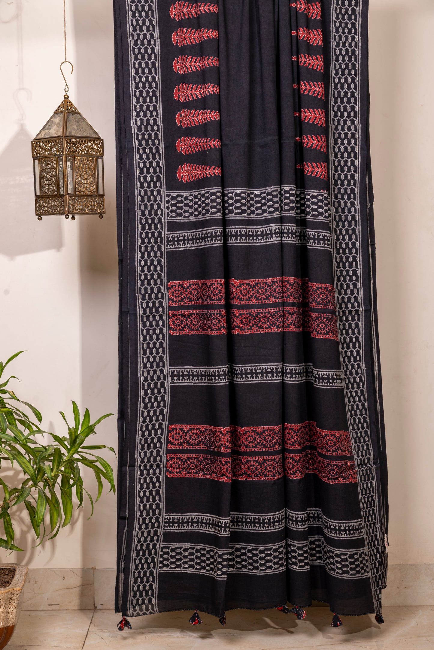 BLACK-RED MOTIF BLOCK PRINT COTTON SARI