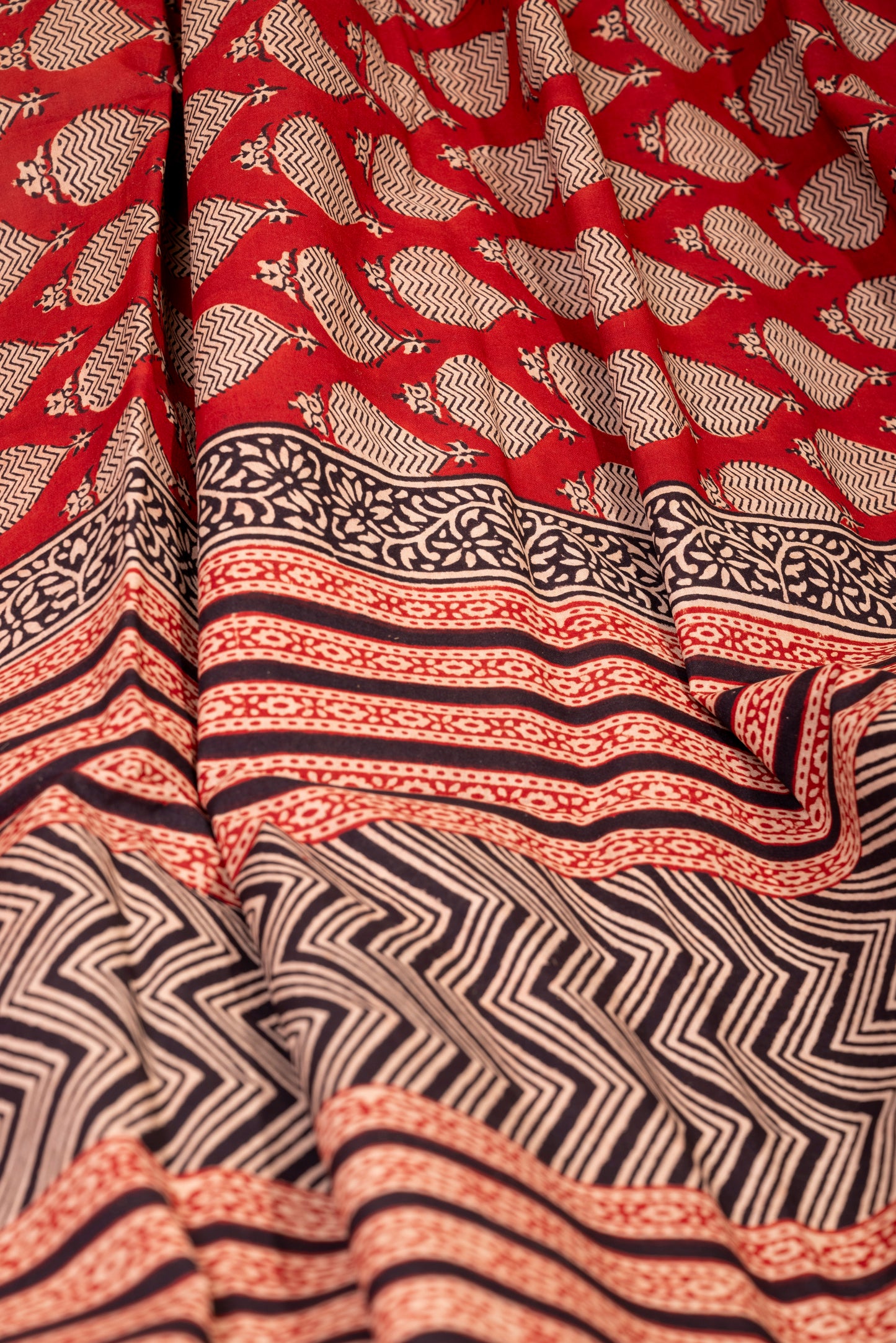 RED-WHITE MOTIF BLOCK PRINT COTTON SARI