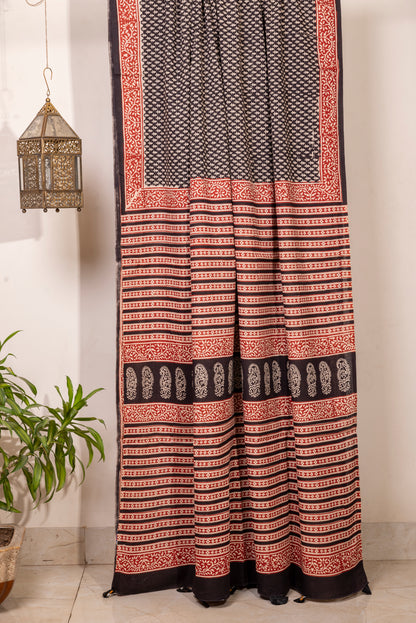 BLACK-RED WHITE FLOWER BLOCK PRINT SARI