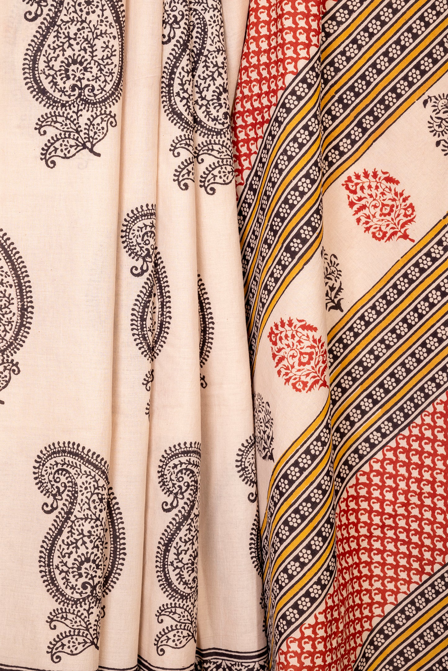 BEIGE-RED PAISLEY BLOCK PRINT COTTON SARI